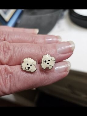 Cute Puppy Face Enamel Stud Earrings in Cream